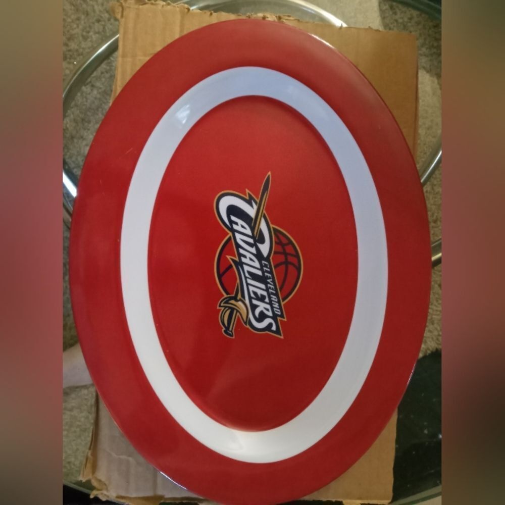 CLEVELAND CAVALIERS serving tray. Like New without tags. 12" x 16"